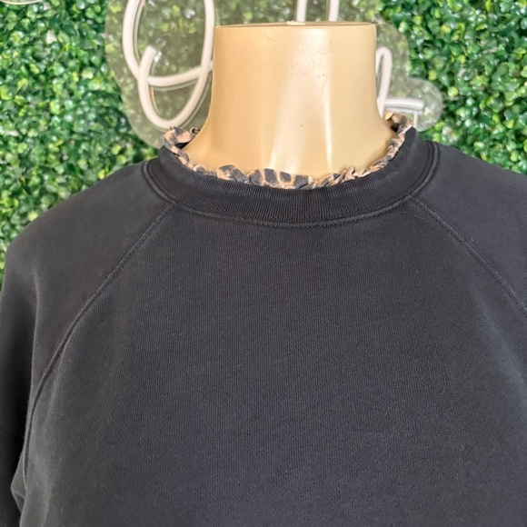 J.Crew Black Long-Sleeve Sweatshirt Classic with an Animal Print Edge Size M - Picture 2 of 7